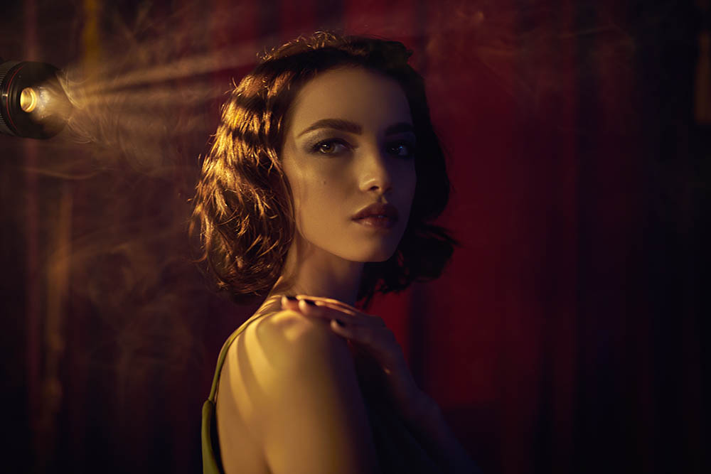 10 Low Light Portrait Tips by iPhotography.com